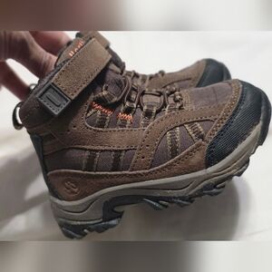 Northside Brown and Black Kids Boots Size 6